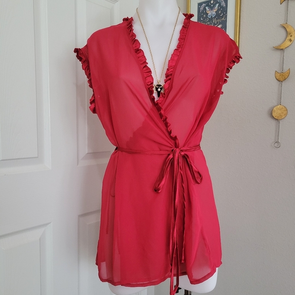 Shortie Red Robe Frederick's of Hollywood | Intimates & Sleepwear | Fredericks Of ...